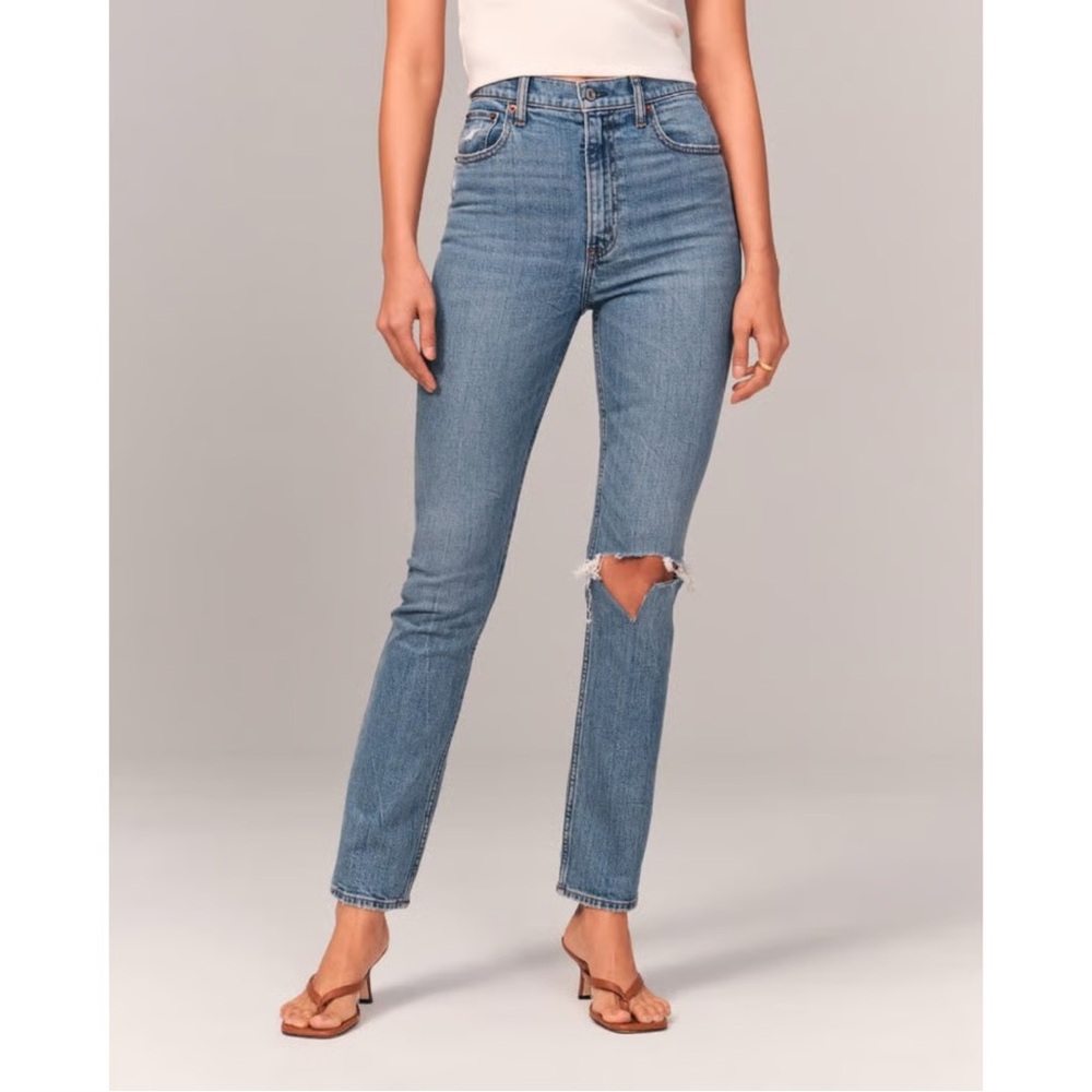Abercrombie & Fitch Size 31 The 90’s Slim Straight Ulta High Rise Jeans Blowout